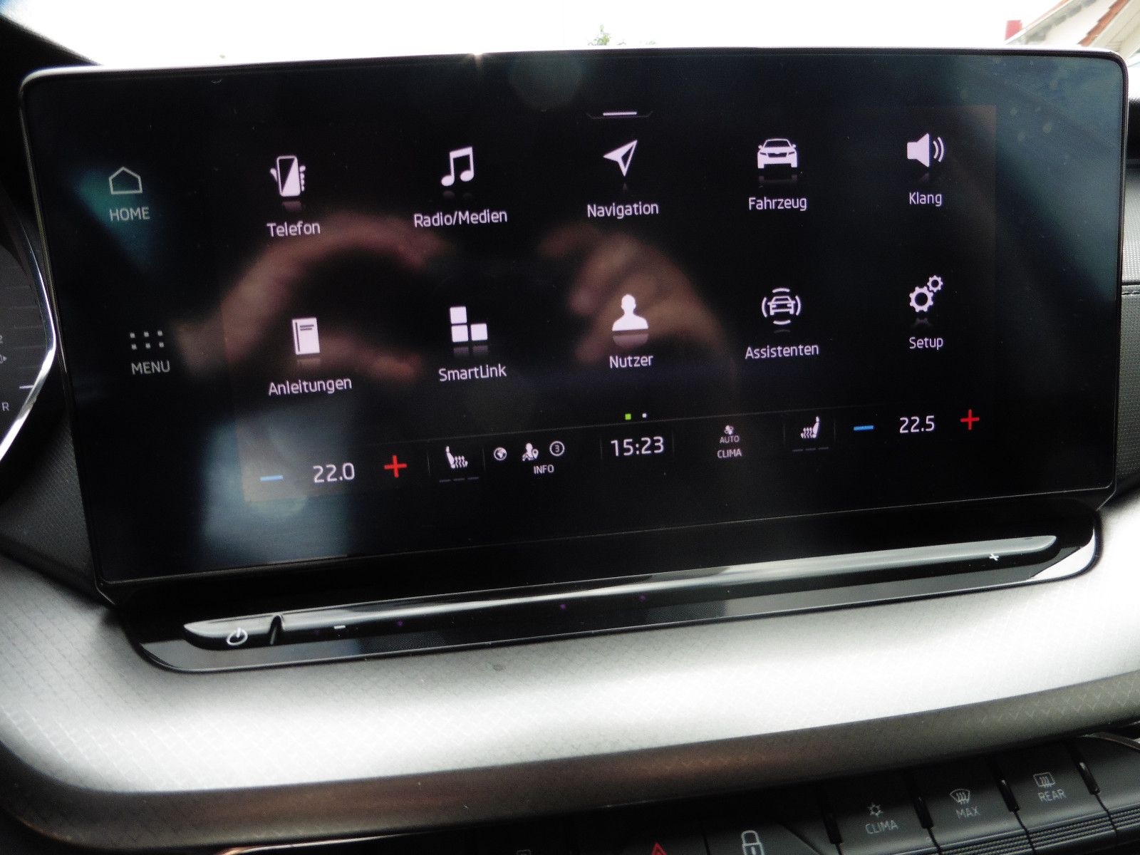 Skoda Octavia 1.0 Ambition - Samsaru's Car Outlet
