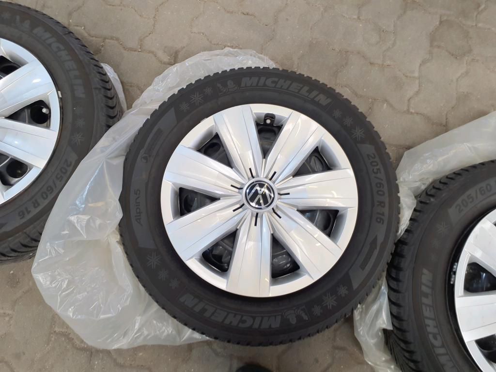 Volkswagen T-Roc Style 1.5 TSI DSG - Samsaru's Car Outlet