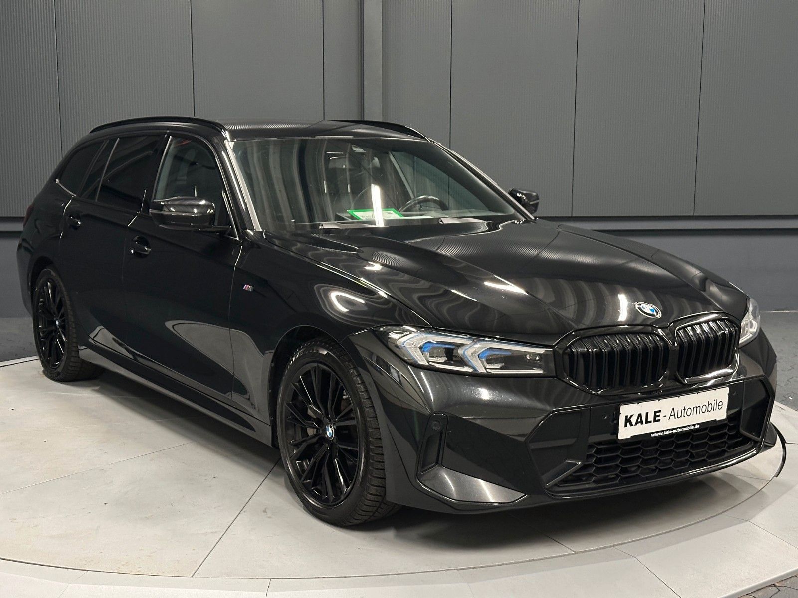 BMW 330d touring xDrive M-Sport - Samsaru's Car Outlet
