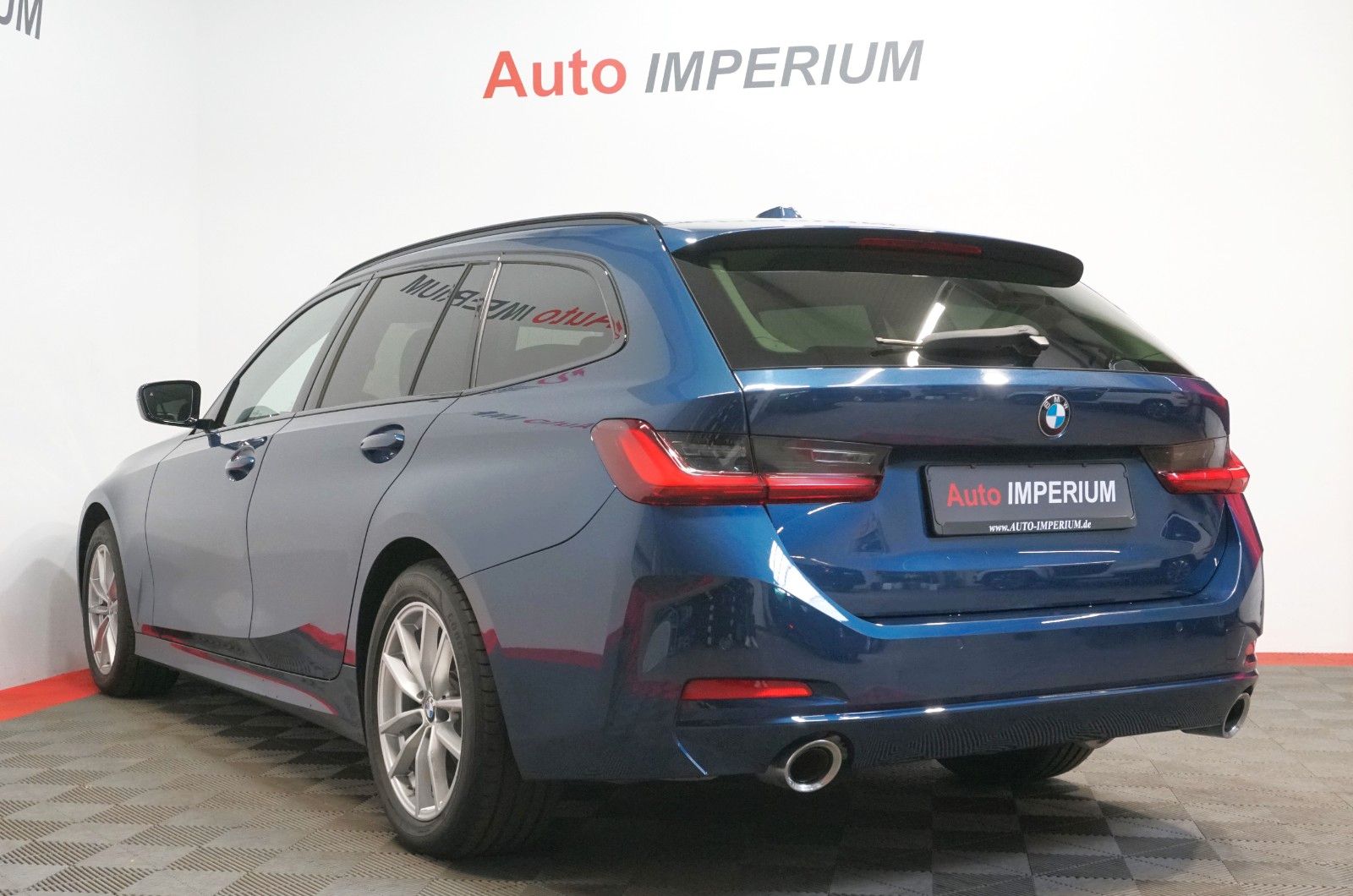 BMW 320 d xDrive Touring - Samsaru's Car Outlet