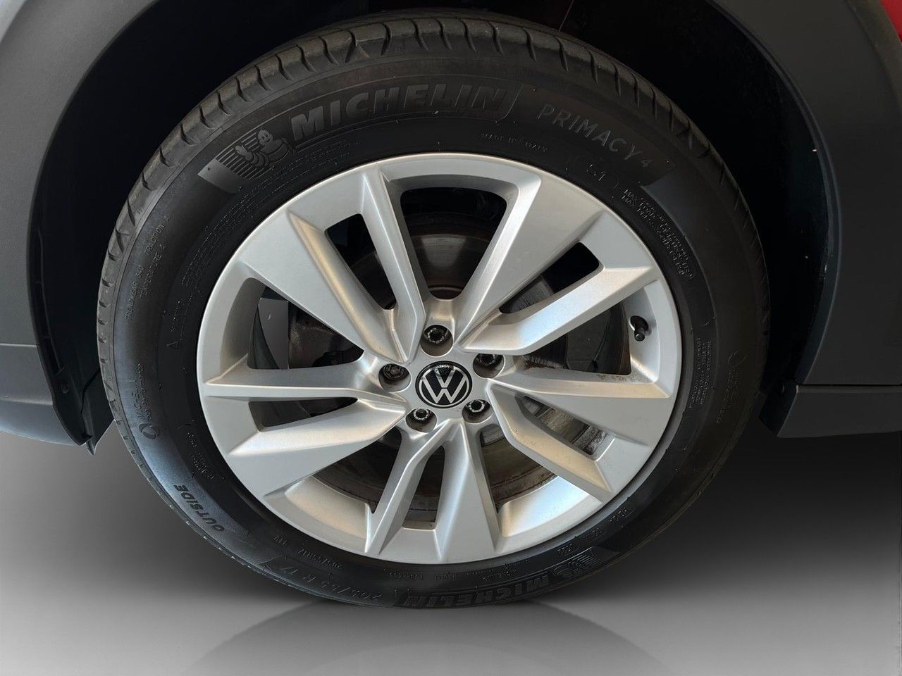 Volkswagen Taigo 1.0 TSI Life - Samsaru's Car Outlet