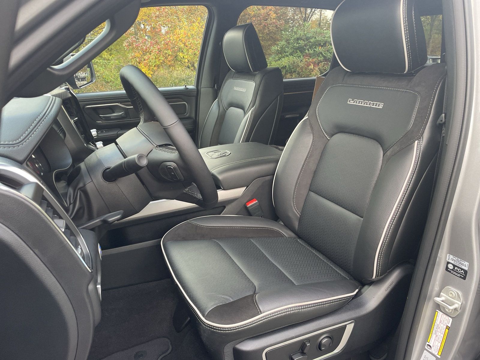 Dodge RAM 1500 Laramie Sport 3.0l MY25*LPG*Panorama*