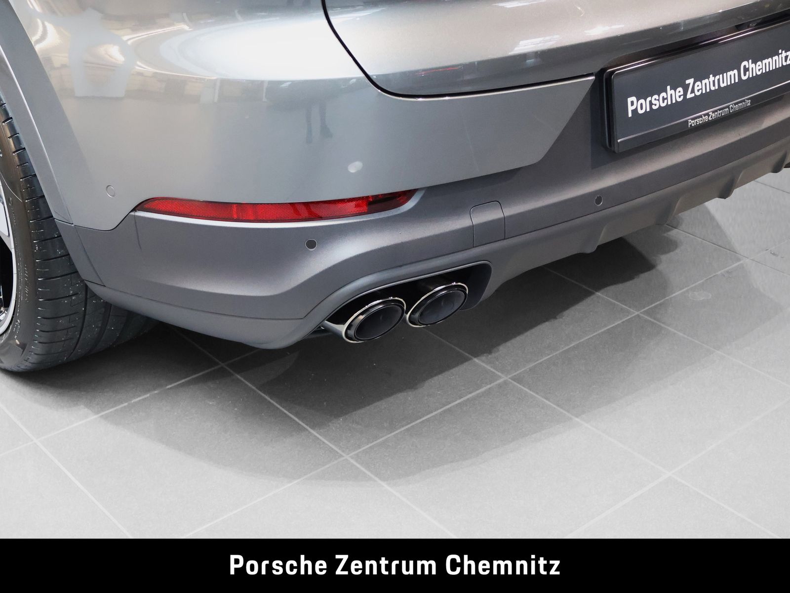 Porsche Cayenne E-Hybrid Pano;Luft.;ACC;22":Sportabgas