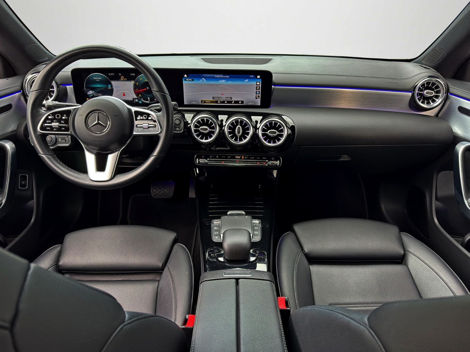 Mercedes-Benz CLA 200 AMG - Samsaru's Car Outlet