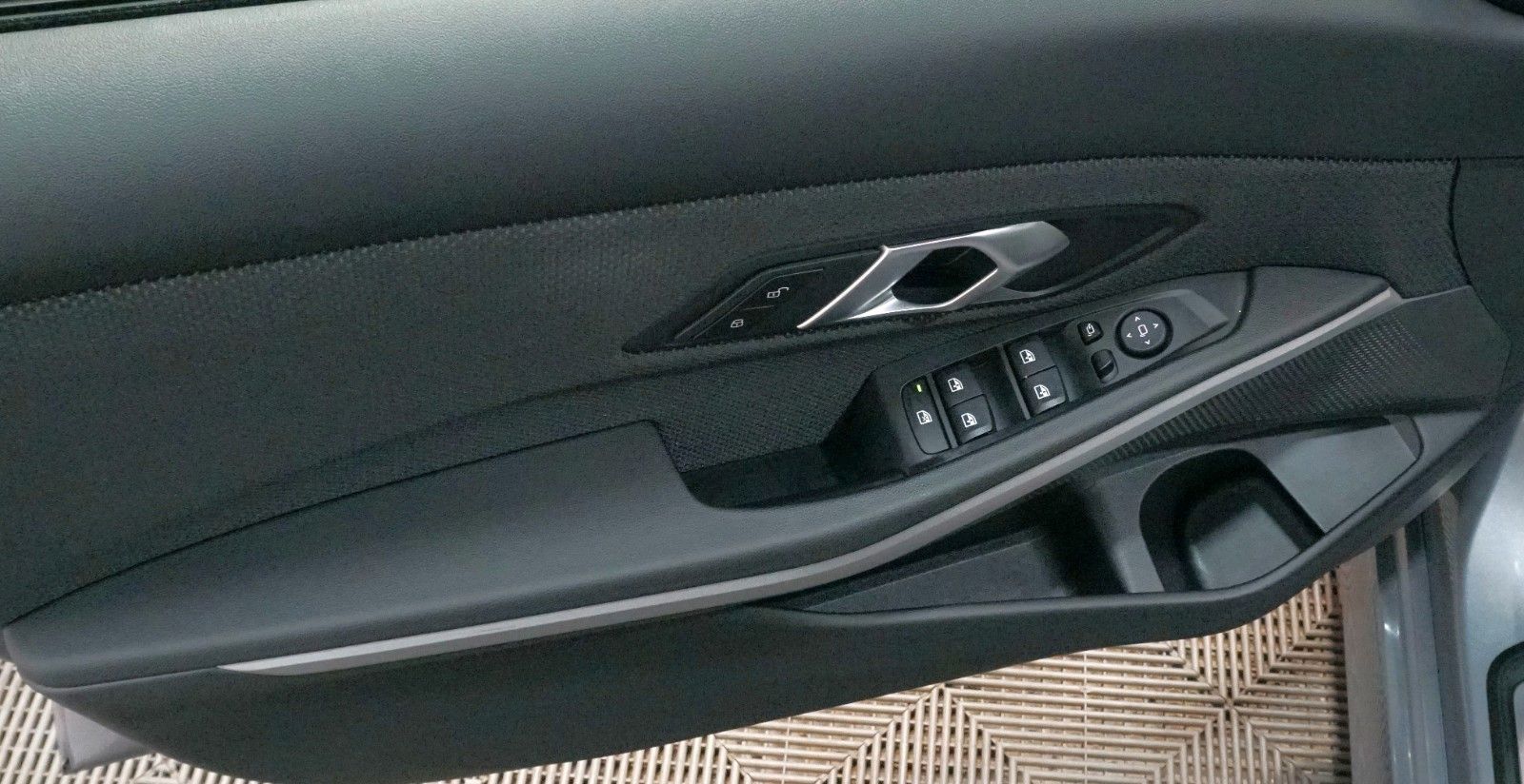 BMW 320 d xDrive Limousine*LED*WIDESCREEN*DAB*