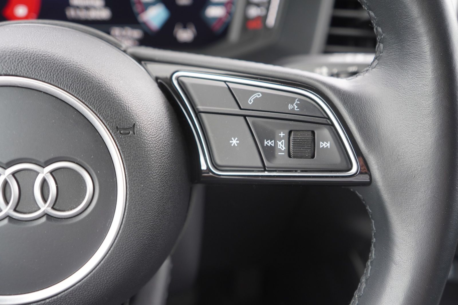 Audi A1 Sportback 40 TFSI S line LED ACC App-Connect