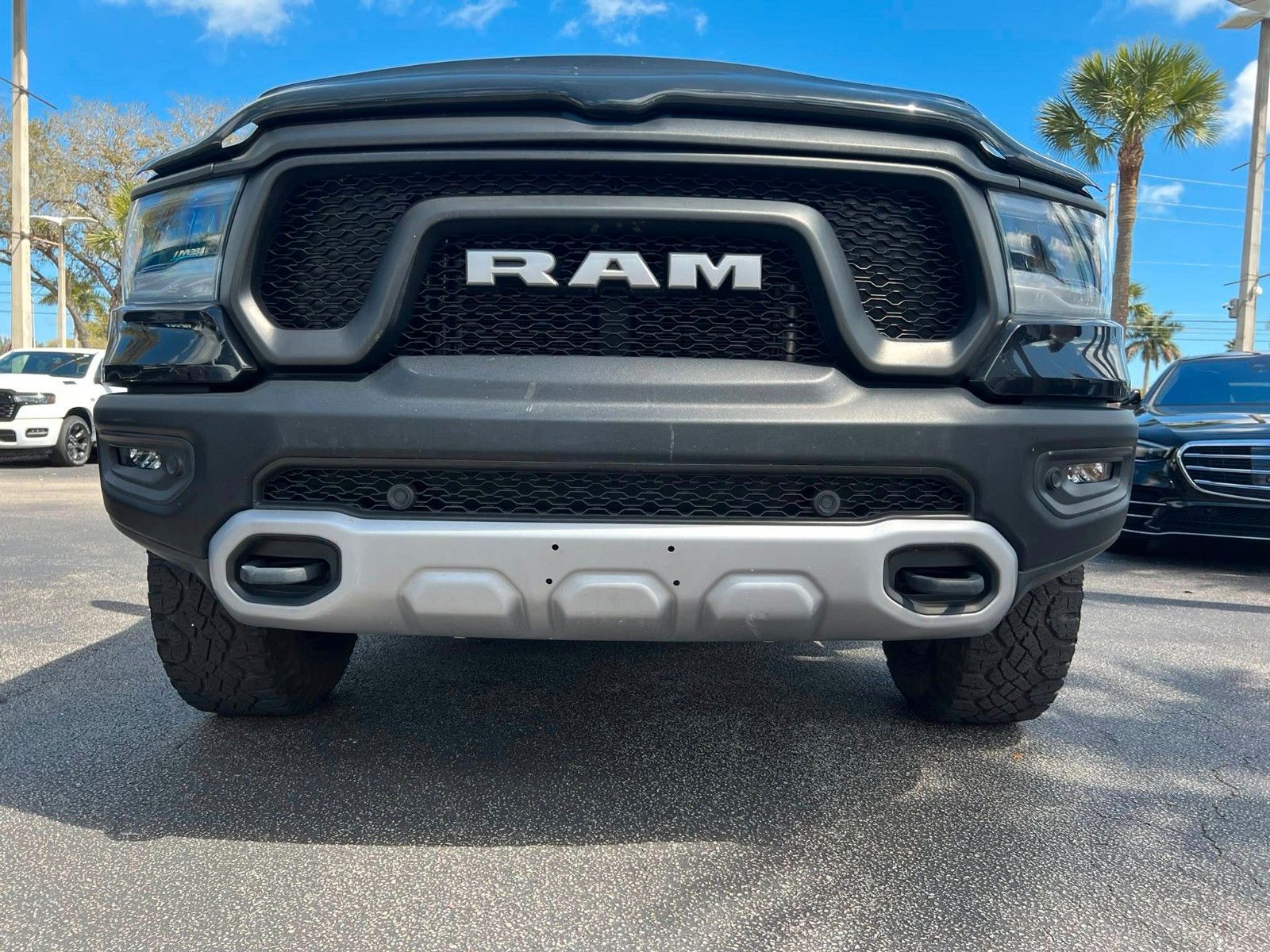Dodge RAM Rebel 1500 4x4 CrewCab unfallfrei in Hamburg