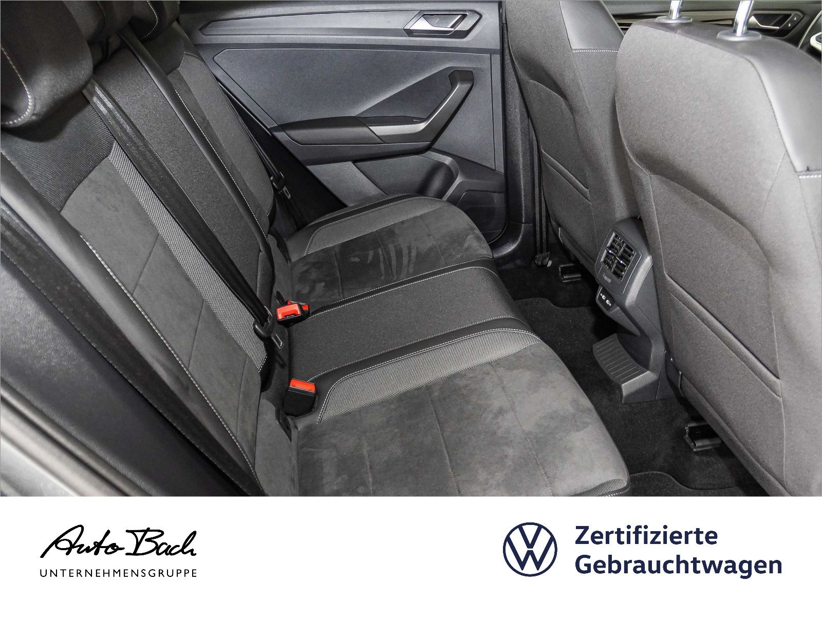 Volkswagen T-Roc 1.0 TSI Style - Samsaru's Car Outlet