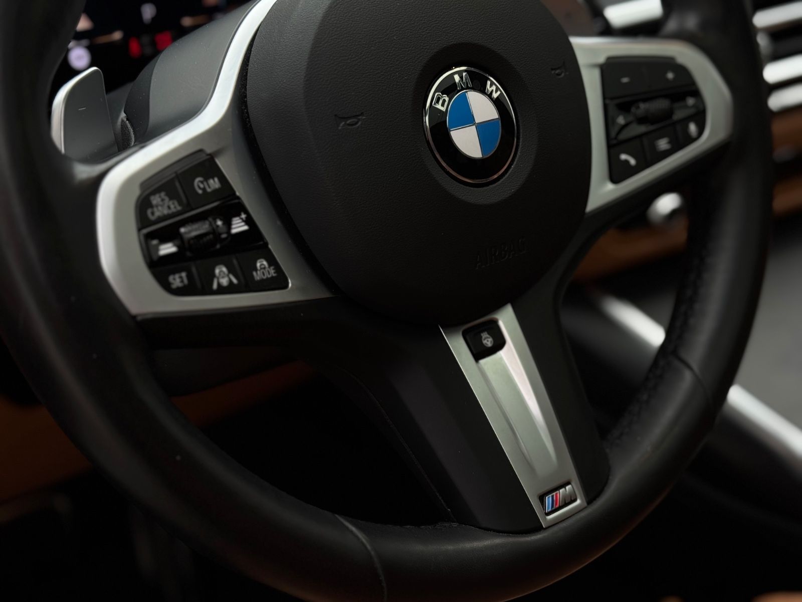 BMW 320d xD MSport/M-Sitze/AdapFahr/Pano/H&K/UVP86T€