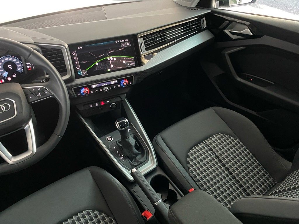 Audi A1 allstreet 30 TFSI ACC+LED+CARPLAY+PRIVACY+VC+