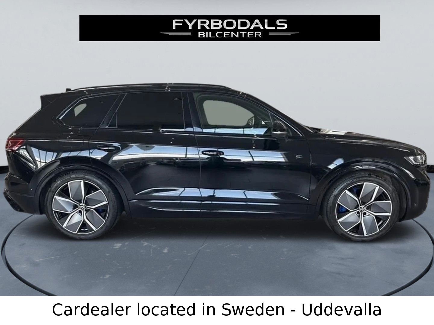 Volkswagen Touareg R 3.0 TSI V6 eHybrid 4Motion - Samsaru's Car Outlet