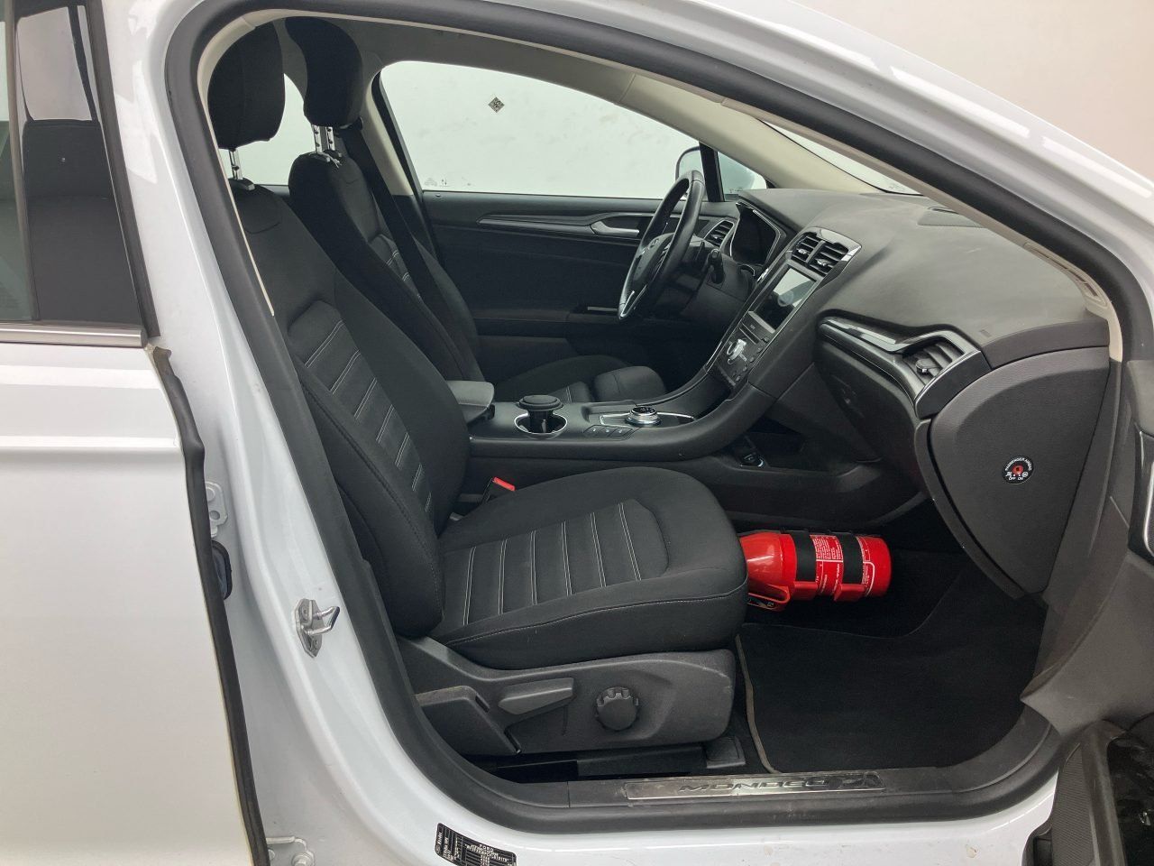 Ford Mondeo 2.0 EcoBlue Titanium - Samsaru's Car Outlet