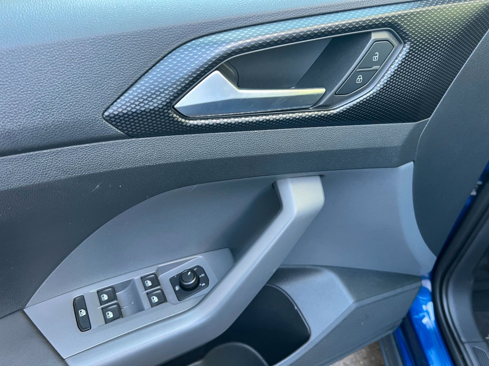 Volkswagen T-Cross Life - Samsaru's Car Outlet