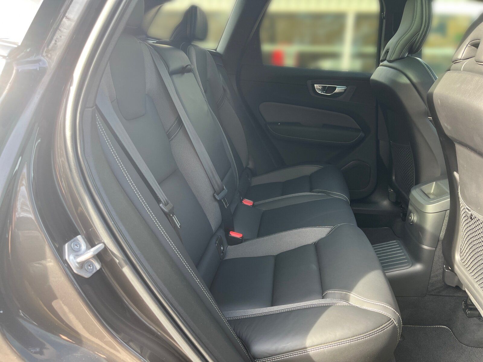 Volvo XC 60 T6 Twin Engine AWD R Design AHK+RFK+SD.HZG
