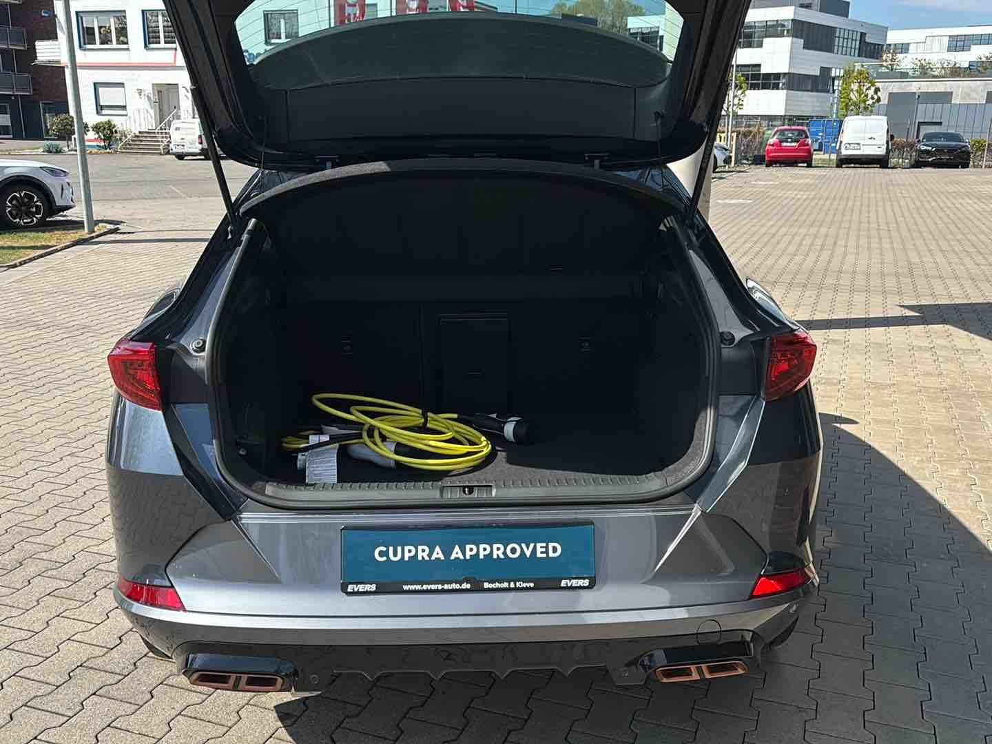 Cupra Formentor 1.4 e-Hybrid DSG AHK MEMORY 360°-CAM