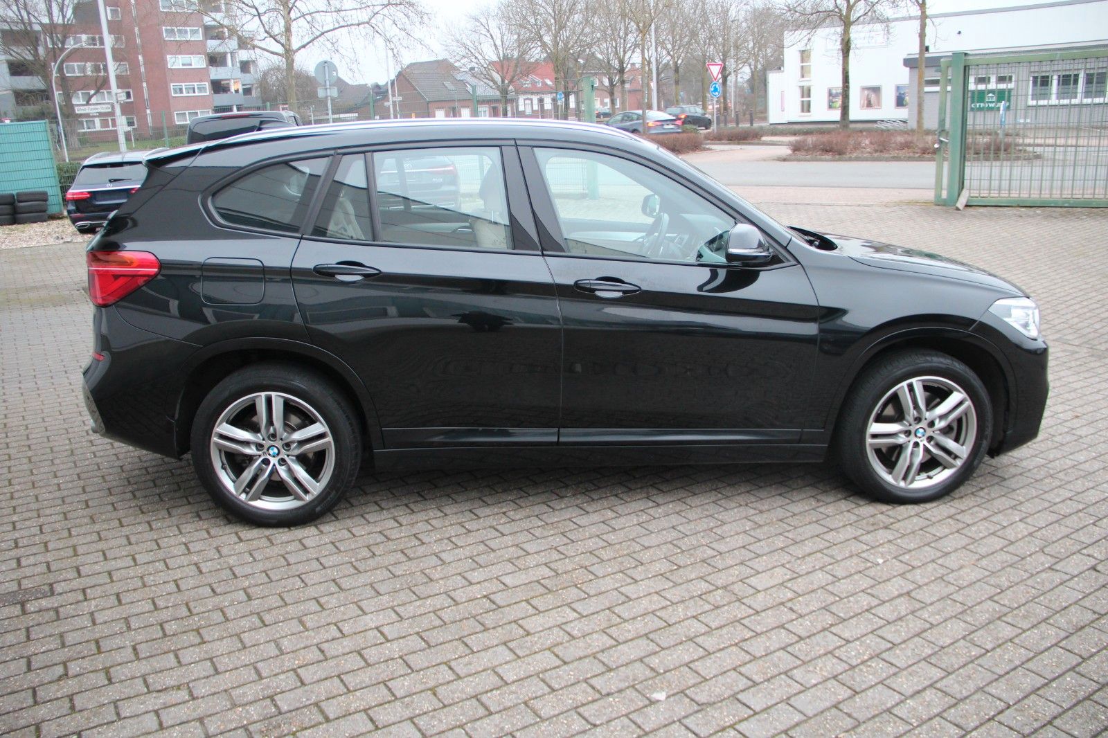 BMW X1 xDrive 20 d M Sport Shadow - Samsaru's Car Outlet