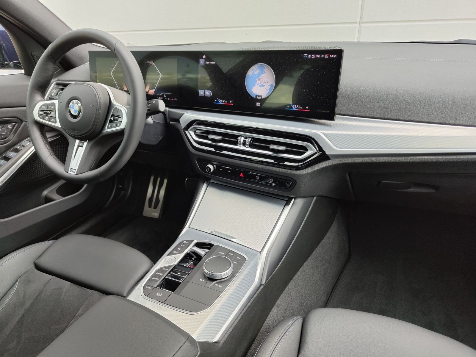 BMW 330i xDrive M Sportpaket - Samsaru's Car Outlet