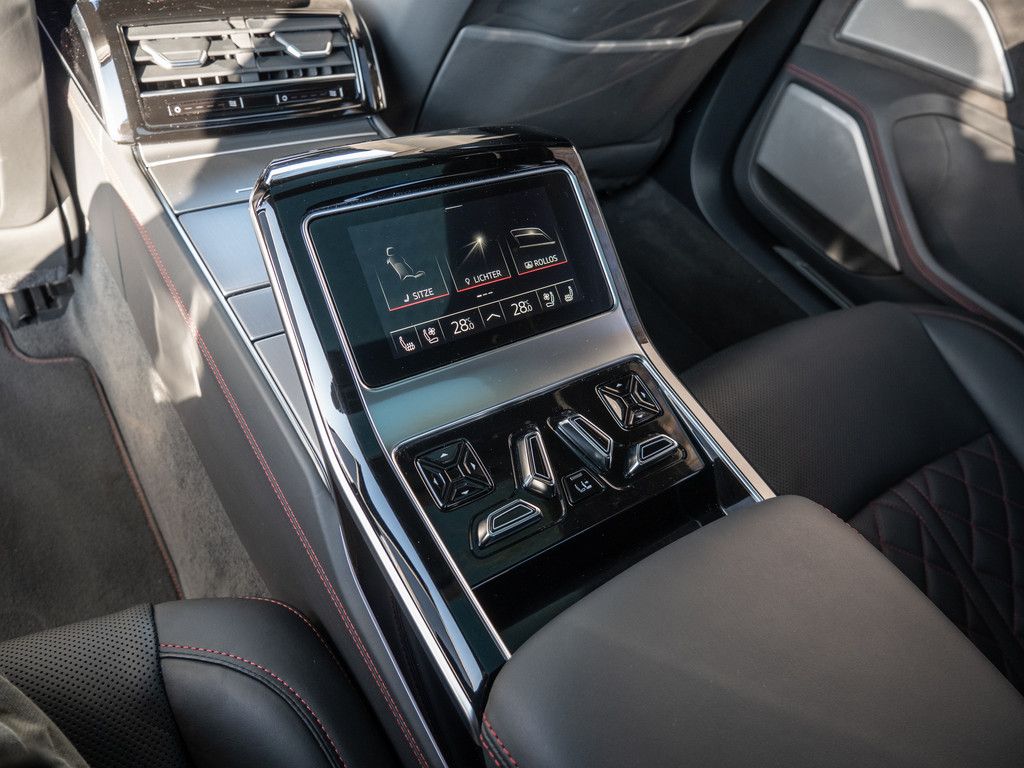 Audi A8 lang 60TFSI quattro - Samsaru's Car Outlet