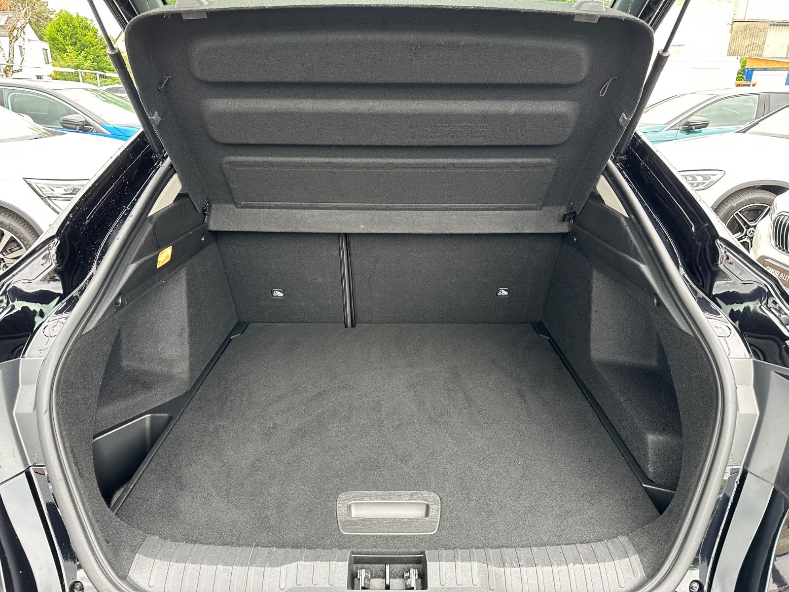 Renault Arkana Intens - Samsaru's Car Outlet