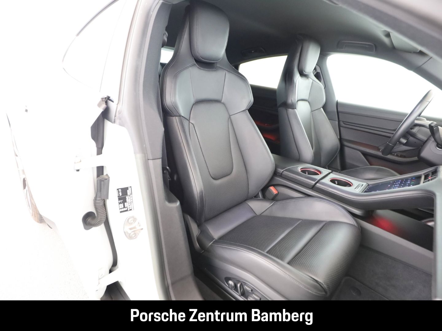 Porsche Taycan 4S/ Vollleder/ Performance Batterie/ 18-W