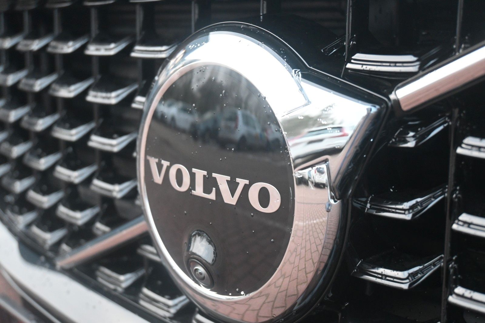 Volvo S60 B4 B DSG Plus Dark*STHZG*360°*PANO*ACC*AHK