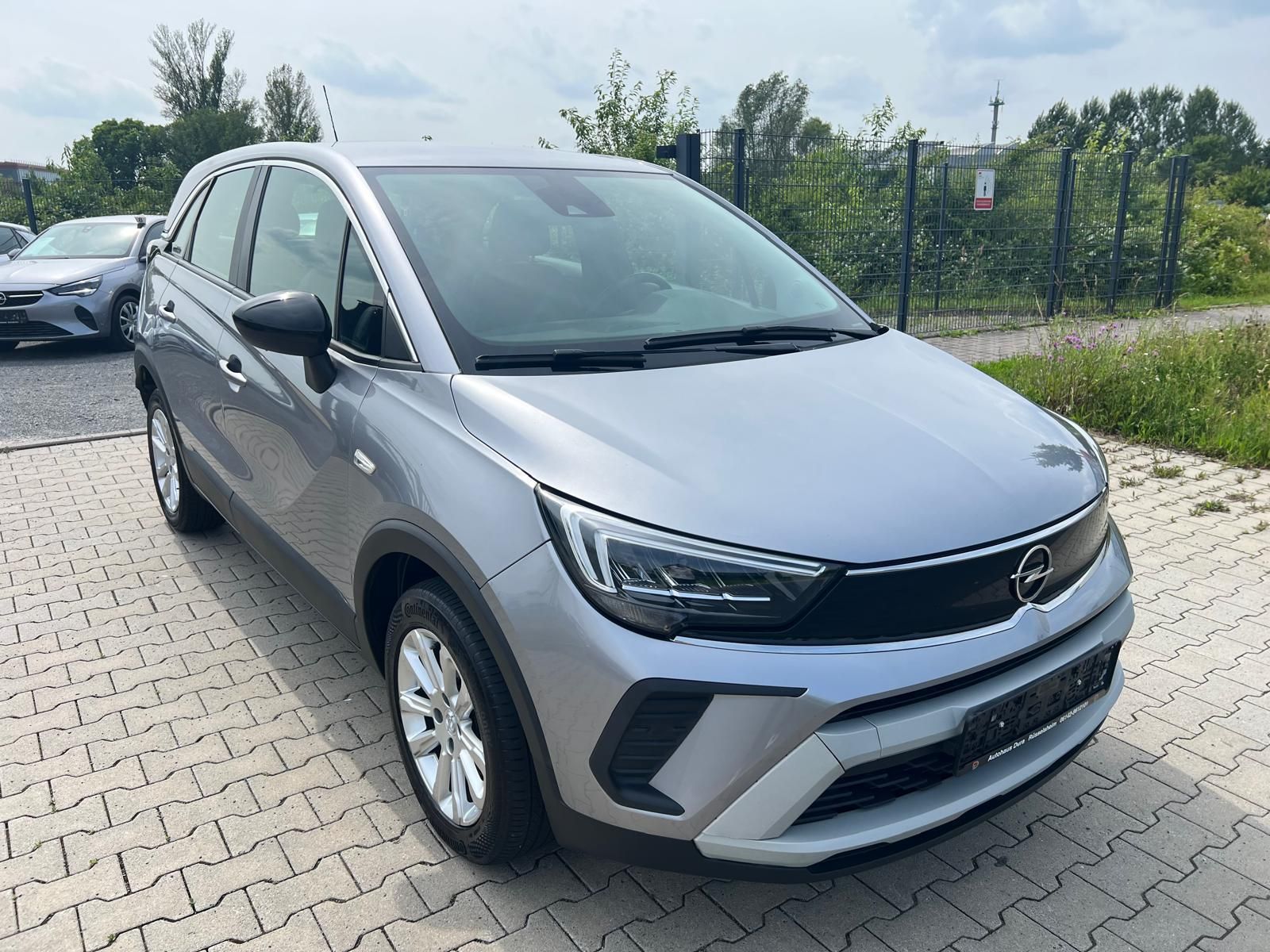 Opel Crossland 1.5 D Elegance Aut. - Samsaru's Car Outlet