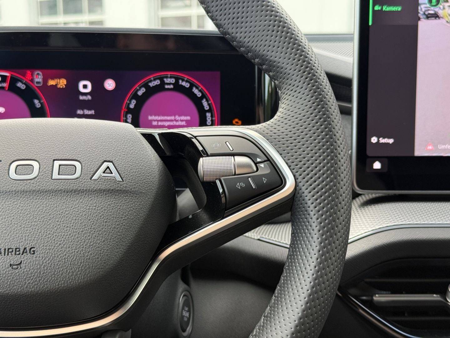 Skoda Kodiaq II 1.5 TSI iV DSG Sportline AHK Navi DCC