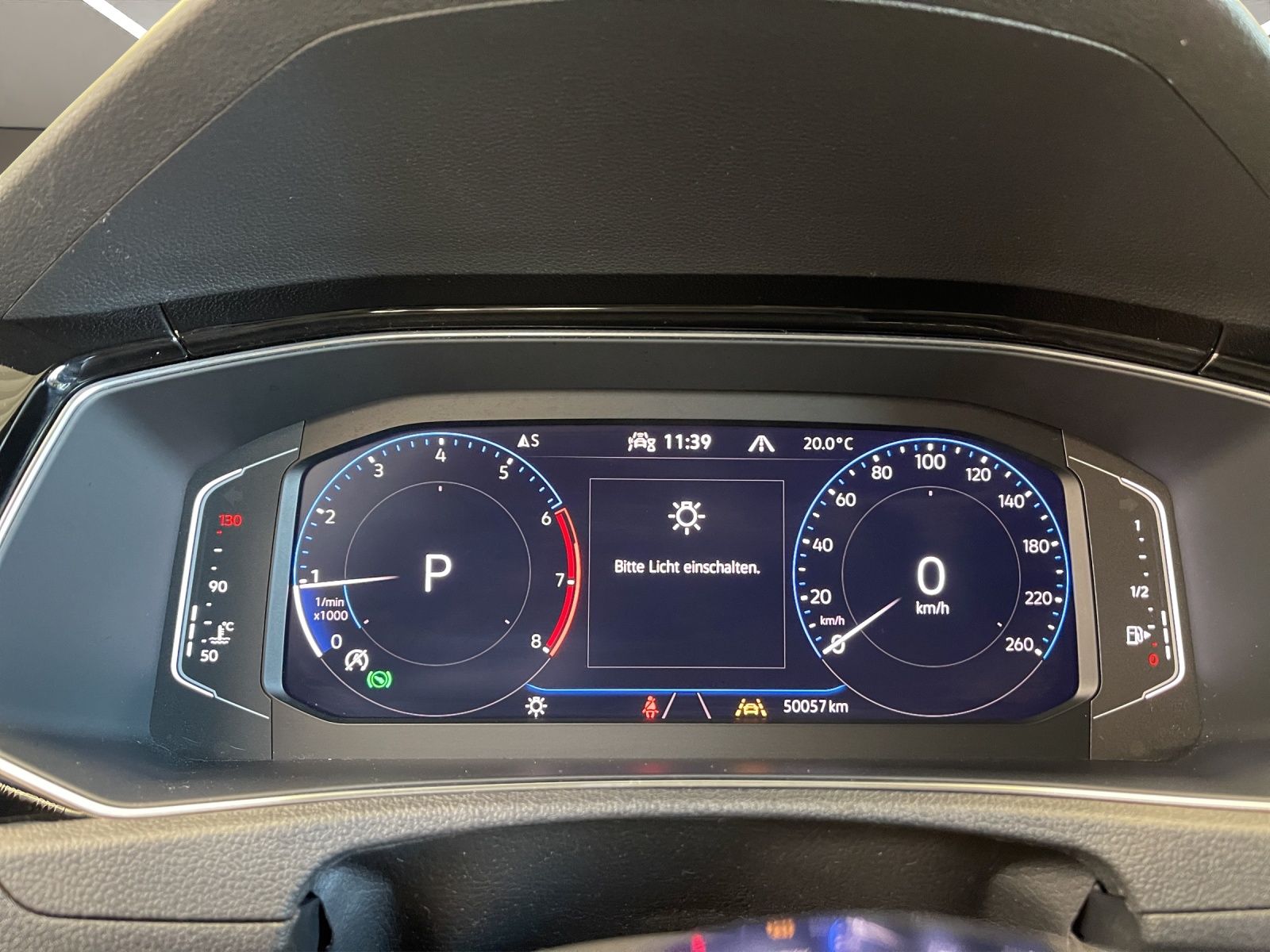 Volkswagen T-Roc 1.5 TSI Sport - Samsaru's Car Outlet