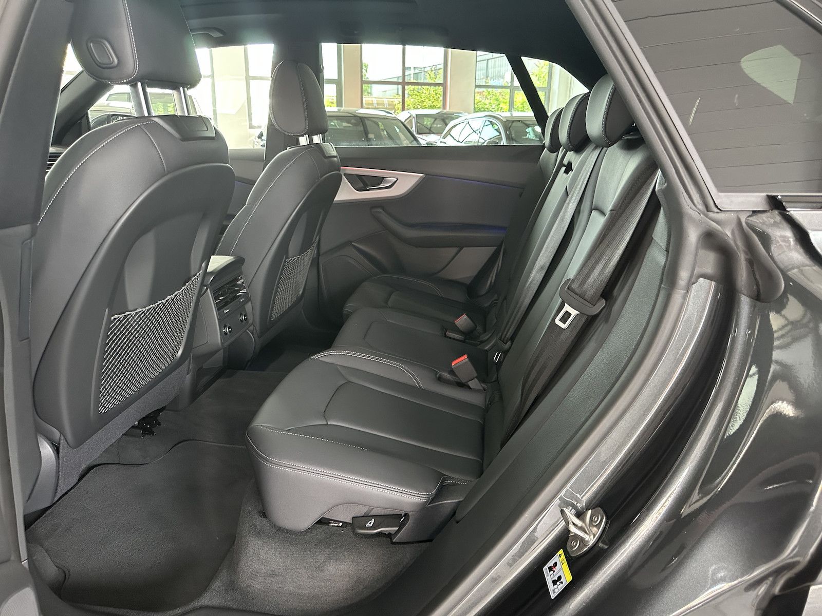 Audi Q8 45 Tdi quattro S Line - Samsaru's Car Outlet