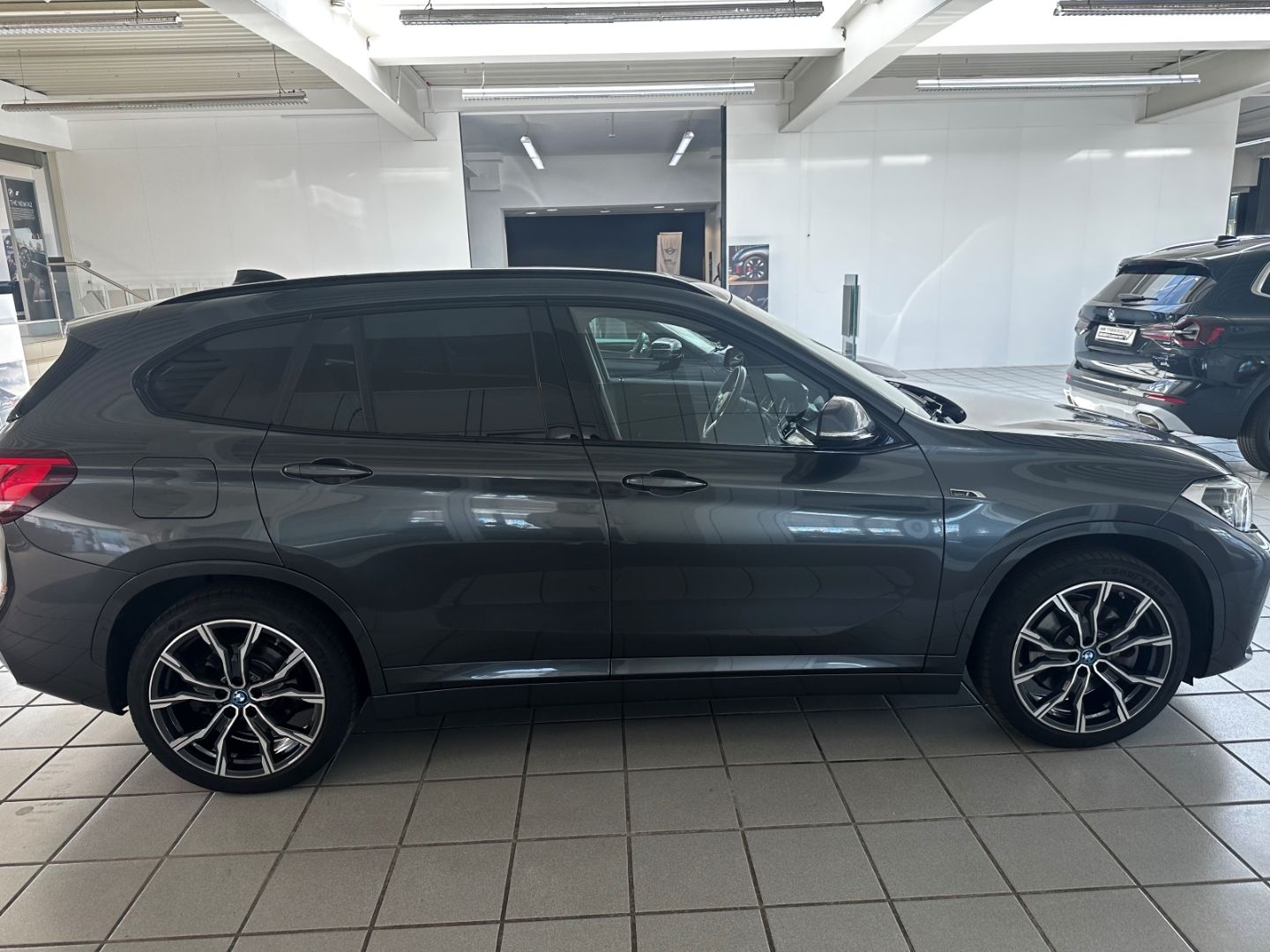 BMW X1 25e M Sport - Samsaru's Car Outlet