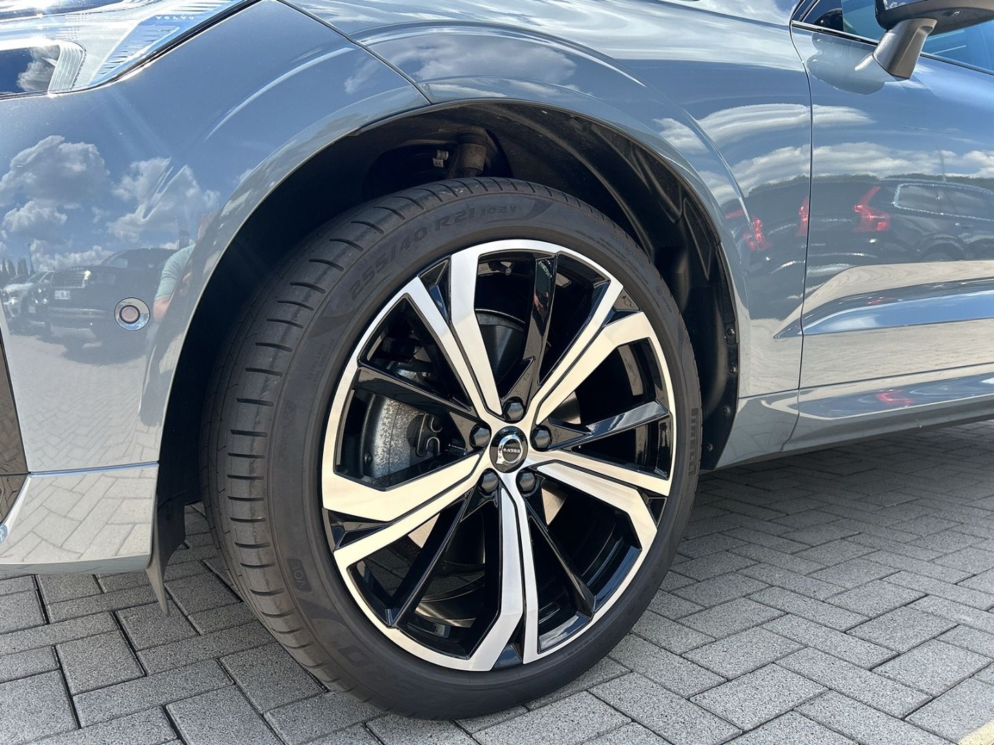 Volvo XC60 B4 Diesel AWD Ultimate Dark 21'' ACC AHK St