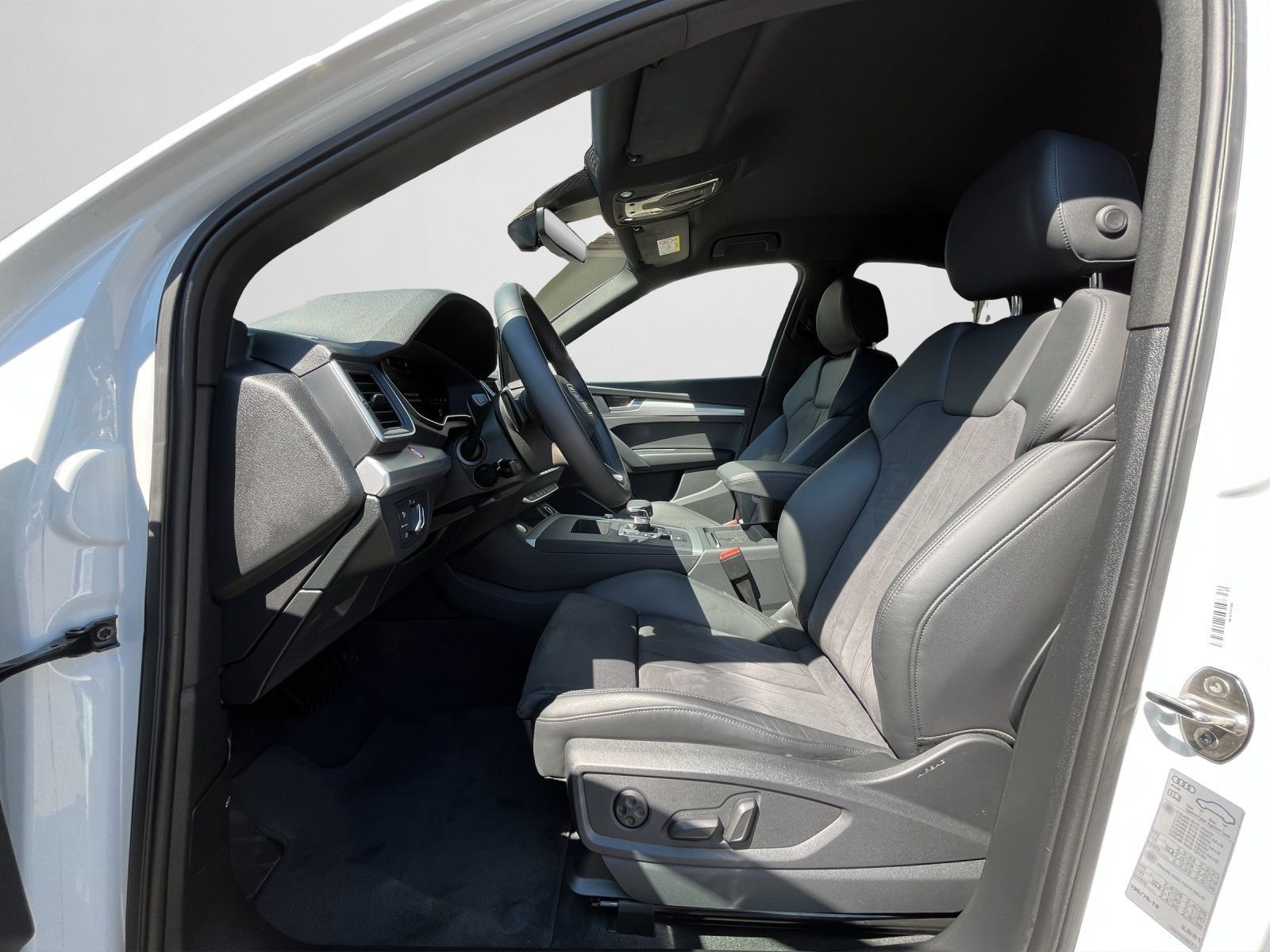 Audi Q5 Sportback S line 45 TFSI - Samsaru's Car Outlet