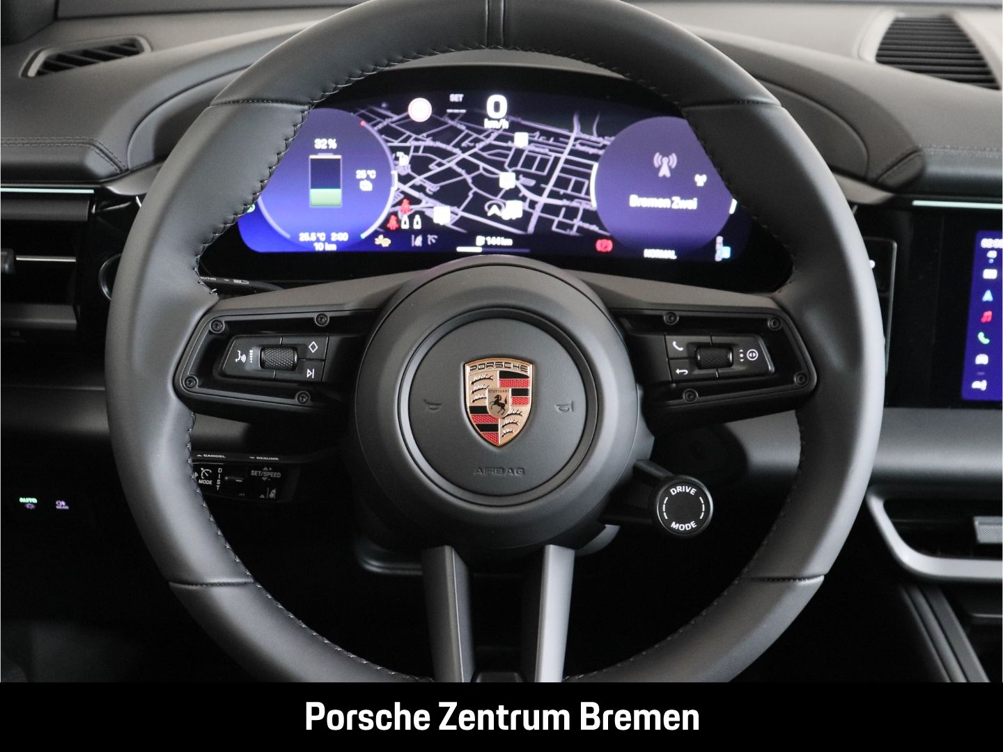 Porsche Macan Electric 4 Bose Matrix LED Panorama 22 Zol
