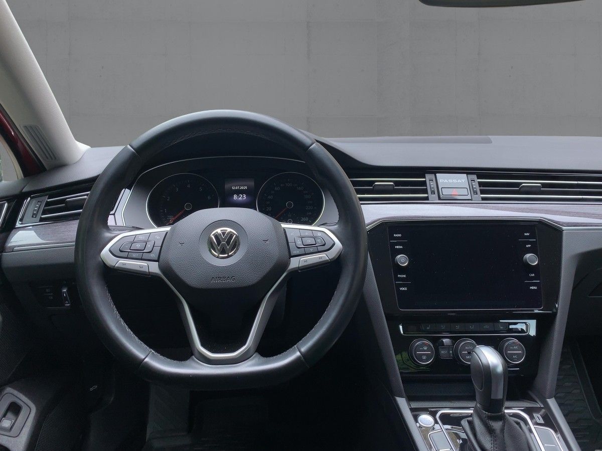 Volkswagen Passat 1.5 TSI DSG ELEGANCE - Samsaru's Car Outlet