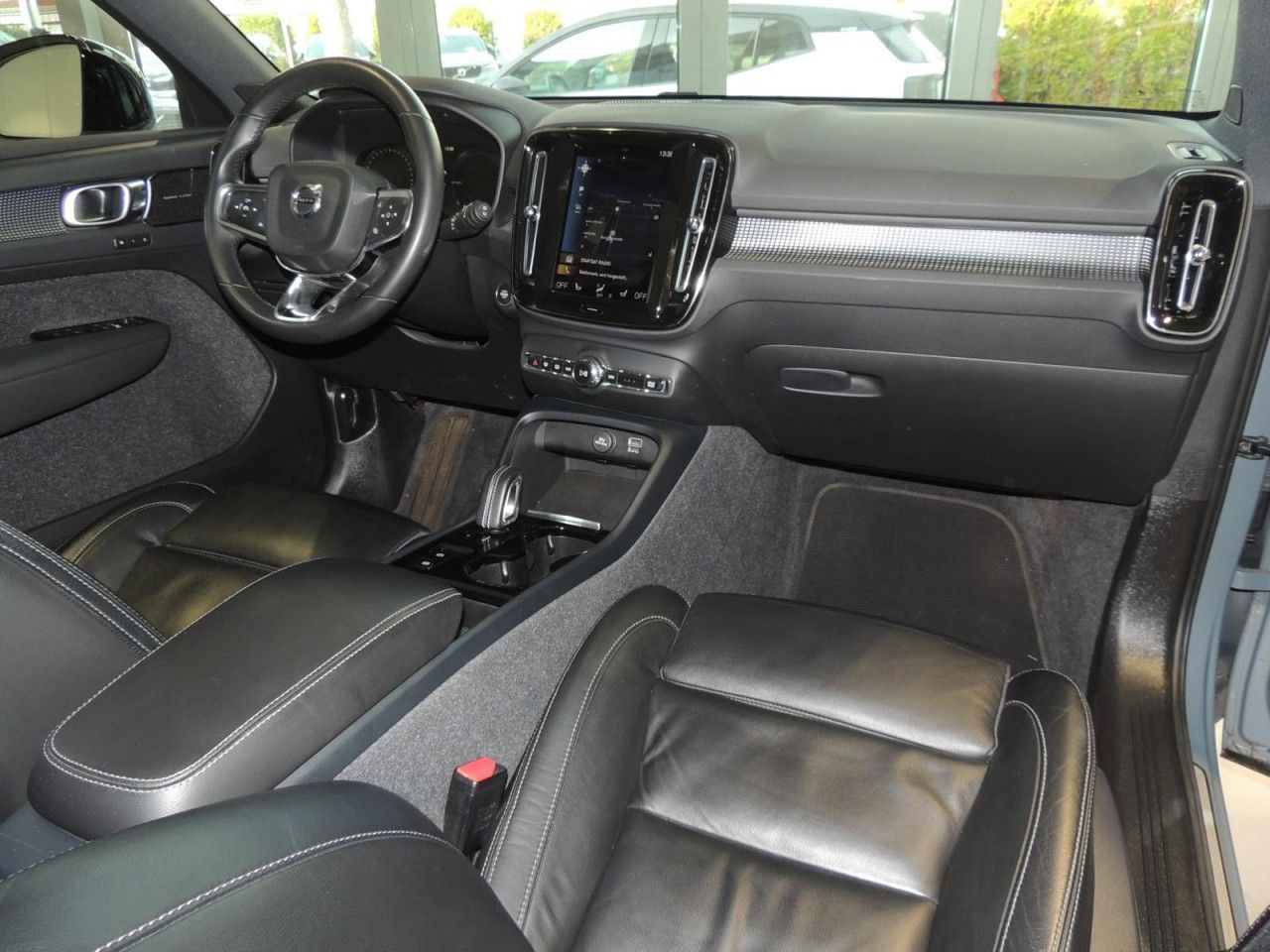 Volvo XC40 Recharge T5 R-Design Klima Navi Leder