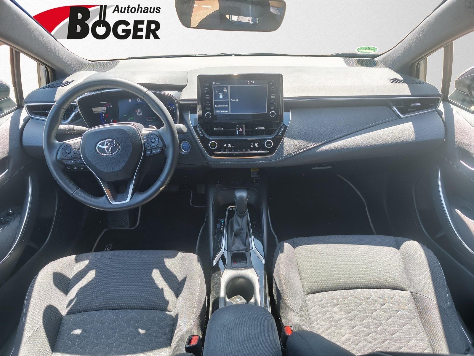 Toyota Corolla Touring Sports 2.0 Hybrid Team D - Samsaru's Car Outlet