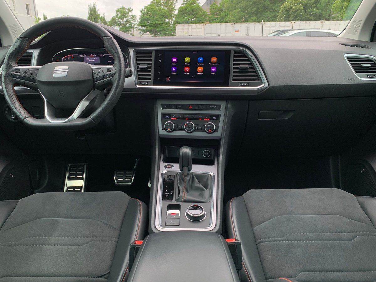 Seat Ateca FR 2.0 TSI DSG 4Drive AHK+NAVI+KAMERA+SHZ+