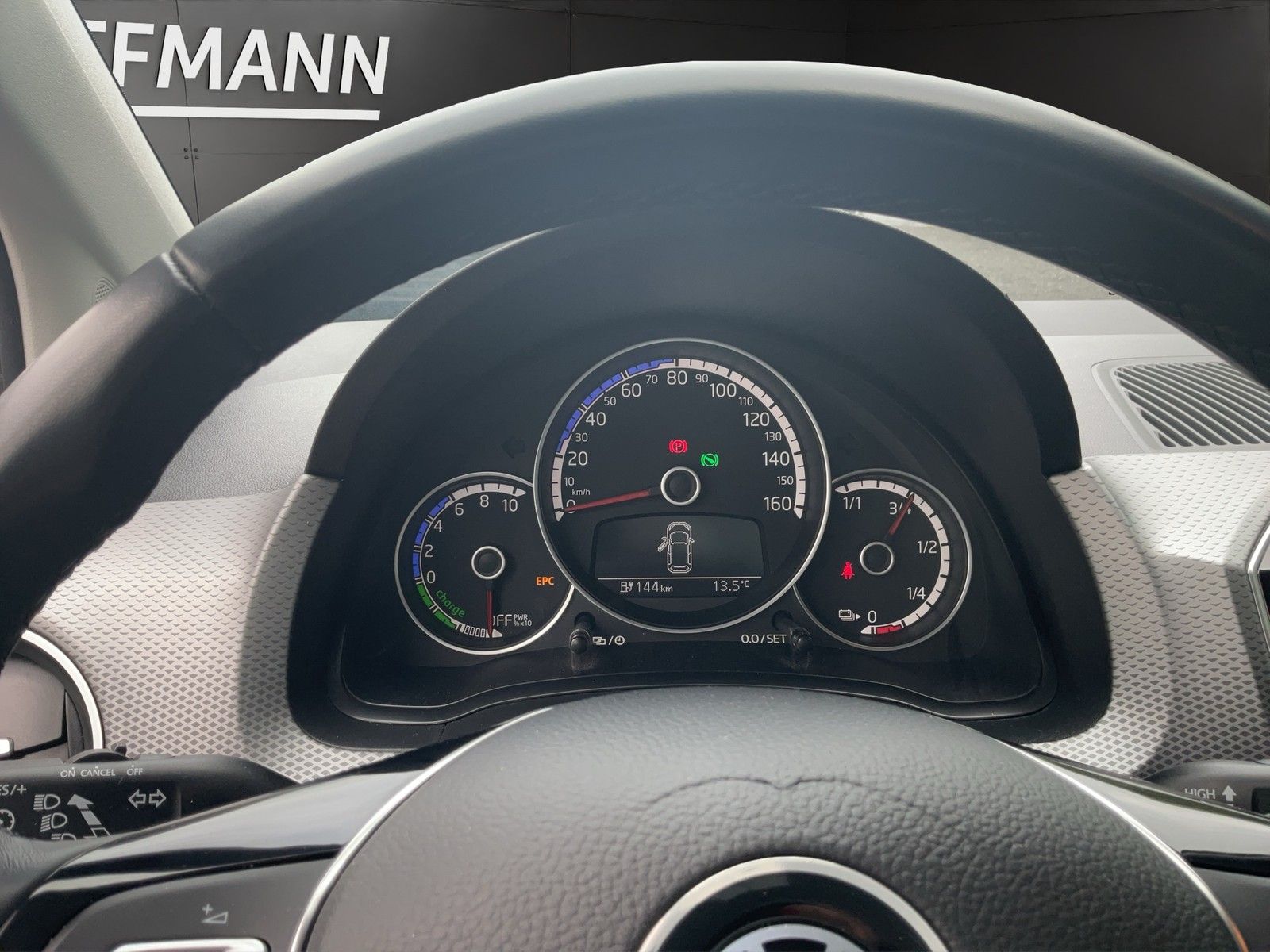 Volkswagen up! e-up! Active - Samsaru's Car Outlet