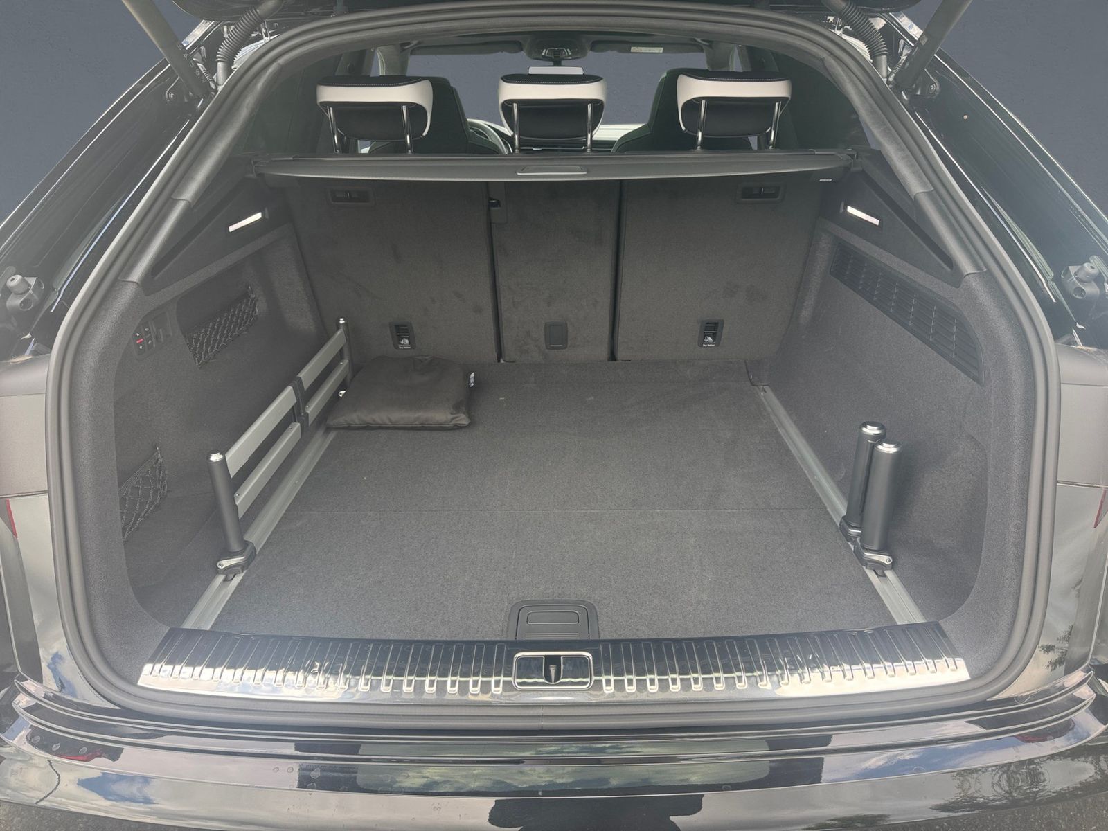 Audi RS Q8 LASER RS-AGA Pano STHZG B&O-adv. exclusive