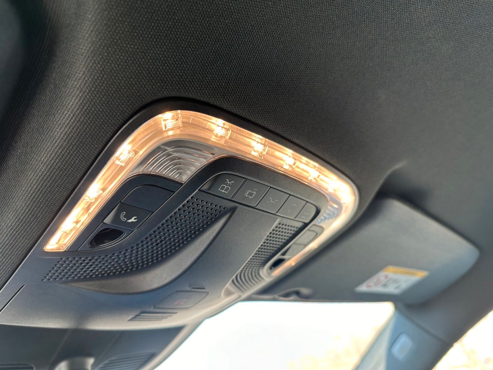 Mercedes-Benz V 220 d - Samsaru's Car Outlet