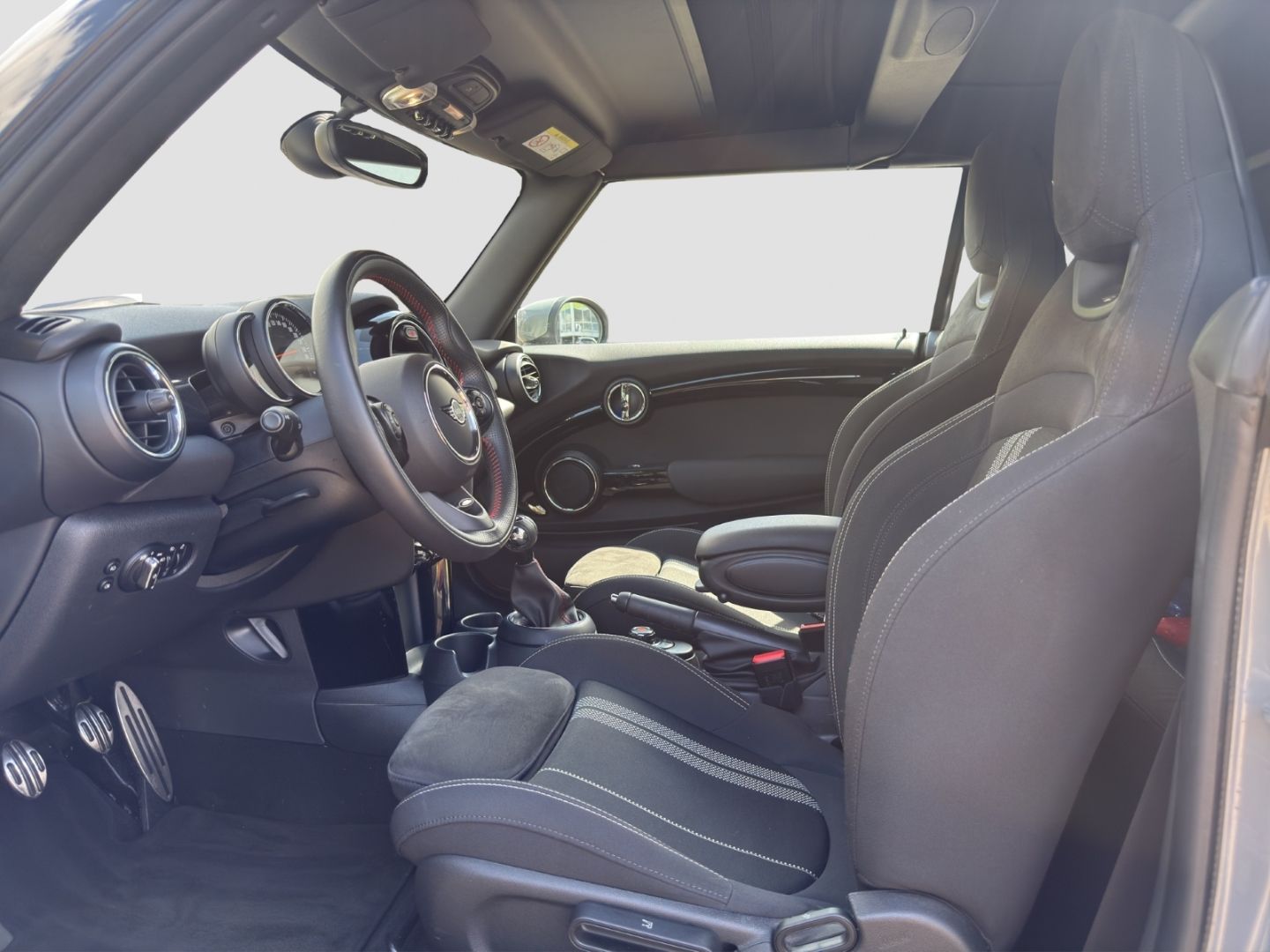 MINI Cooper Cabrio JCW - Samsaru's Car Outlet