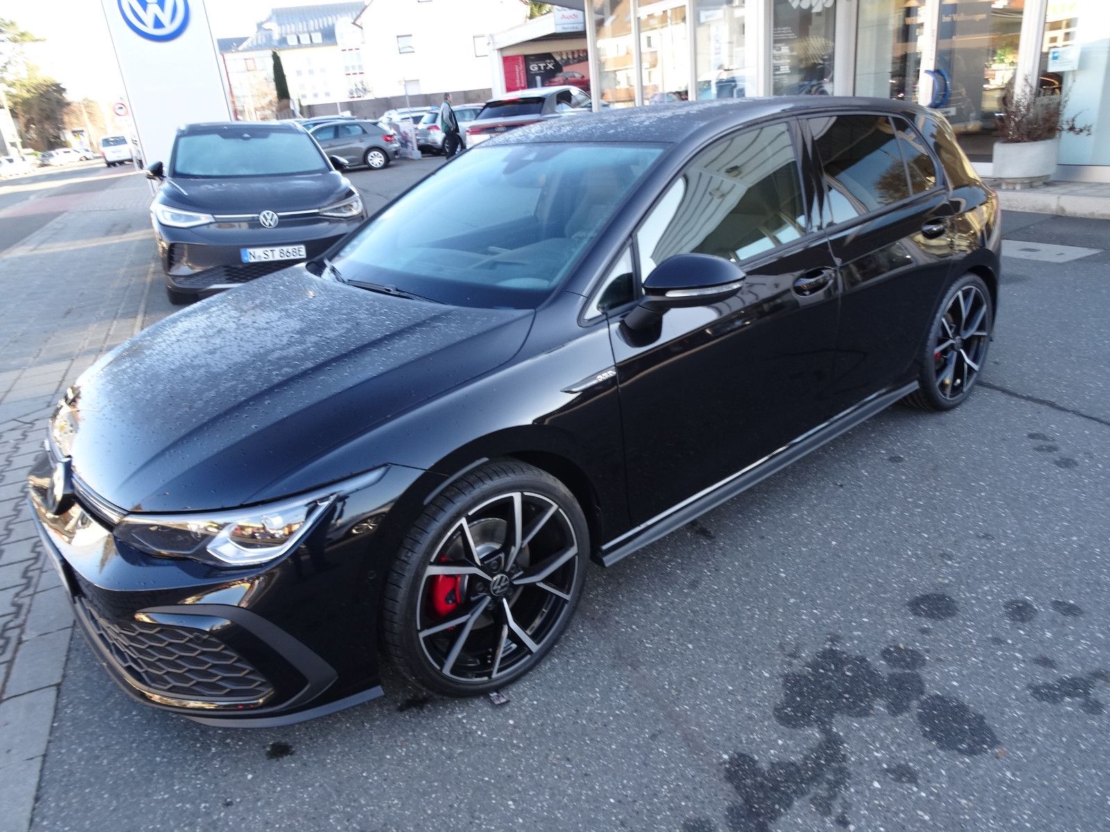 Volkswagen Golf VIII 2.0 TDI SCR DSG GTD - Samsaru's Car Outlet