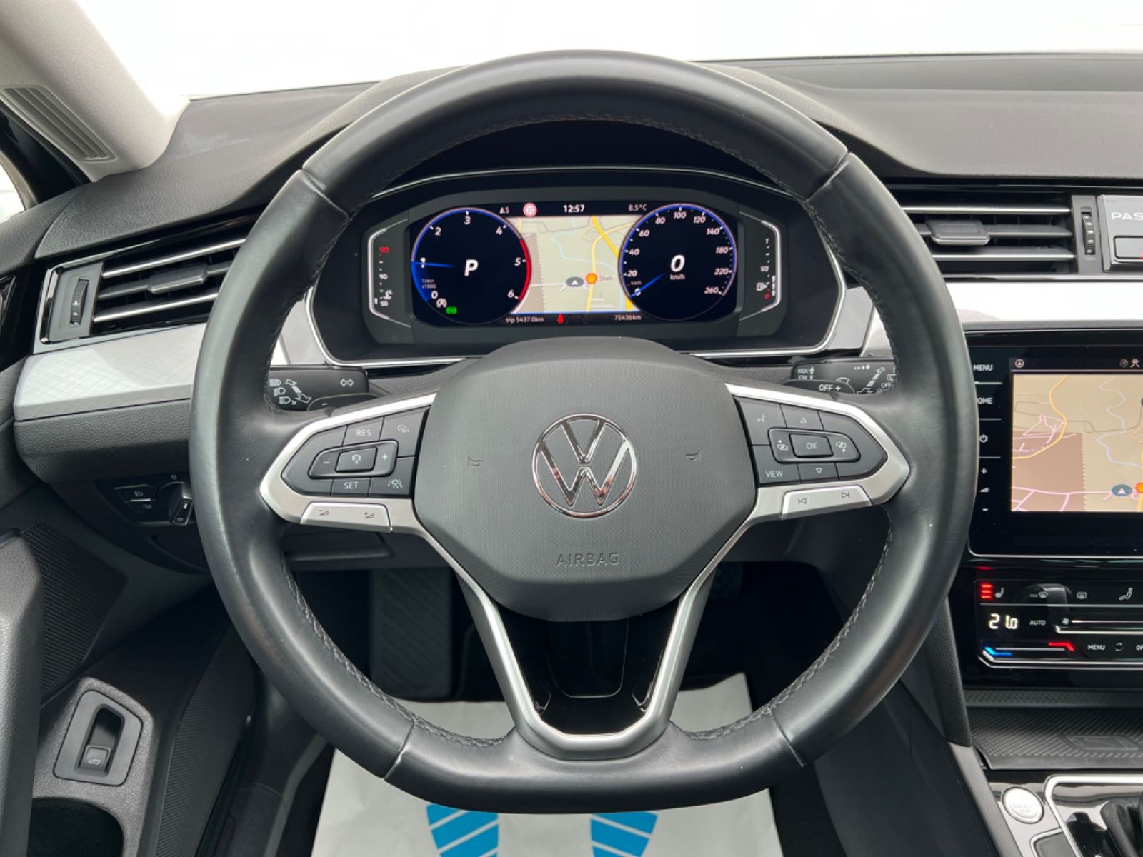 Volkswagen Passat 2.0 TDI - Samsaru's Car Outlet