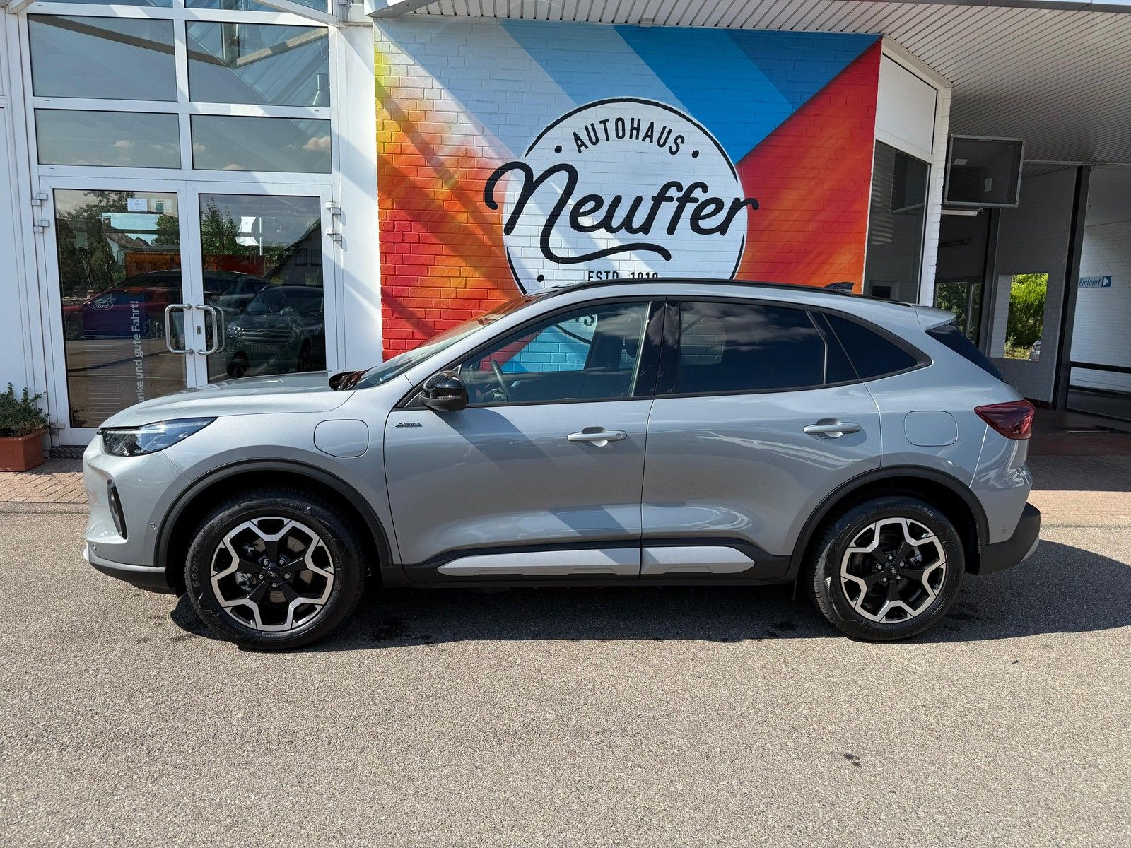 Ford Kuga Plug-In Hybrid Active X - Samsaru's Car Outlet