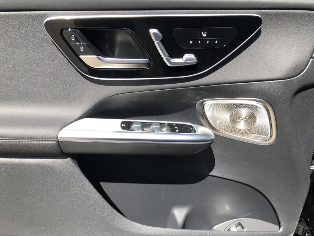 Mercedes-Benz GLC 300 de 4MATIC +MBUX+AMG+Pano+AHK+W-Paket+ACC