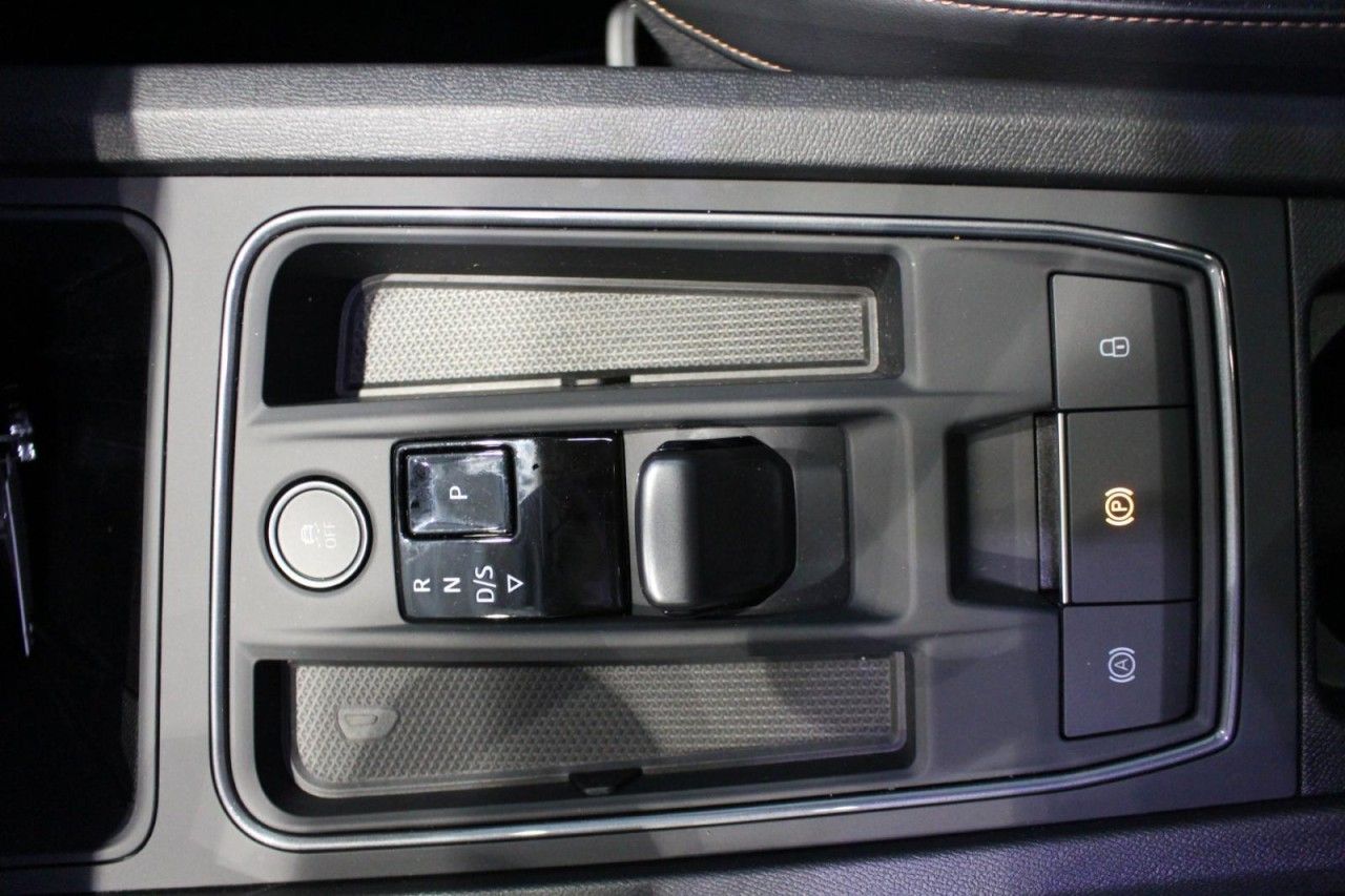 Cupra Formentor VZ 4Drive AHK+elSITZ+PANO+elHK+CARPLAY