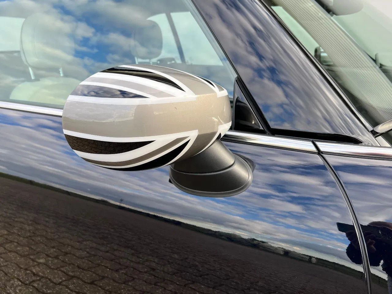 MINI Cooper Cabrio YOURS - Samsaru's Car Outlet