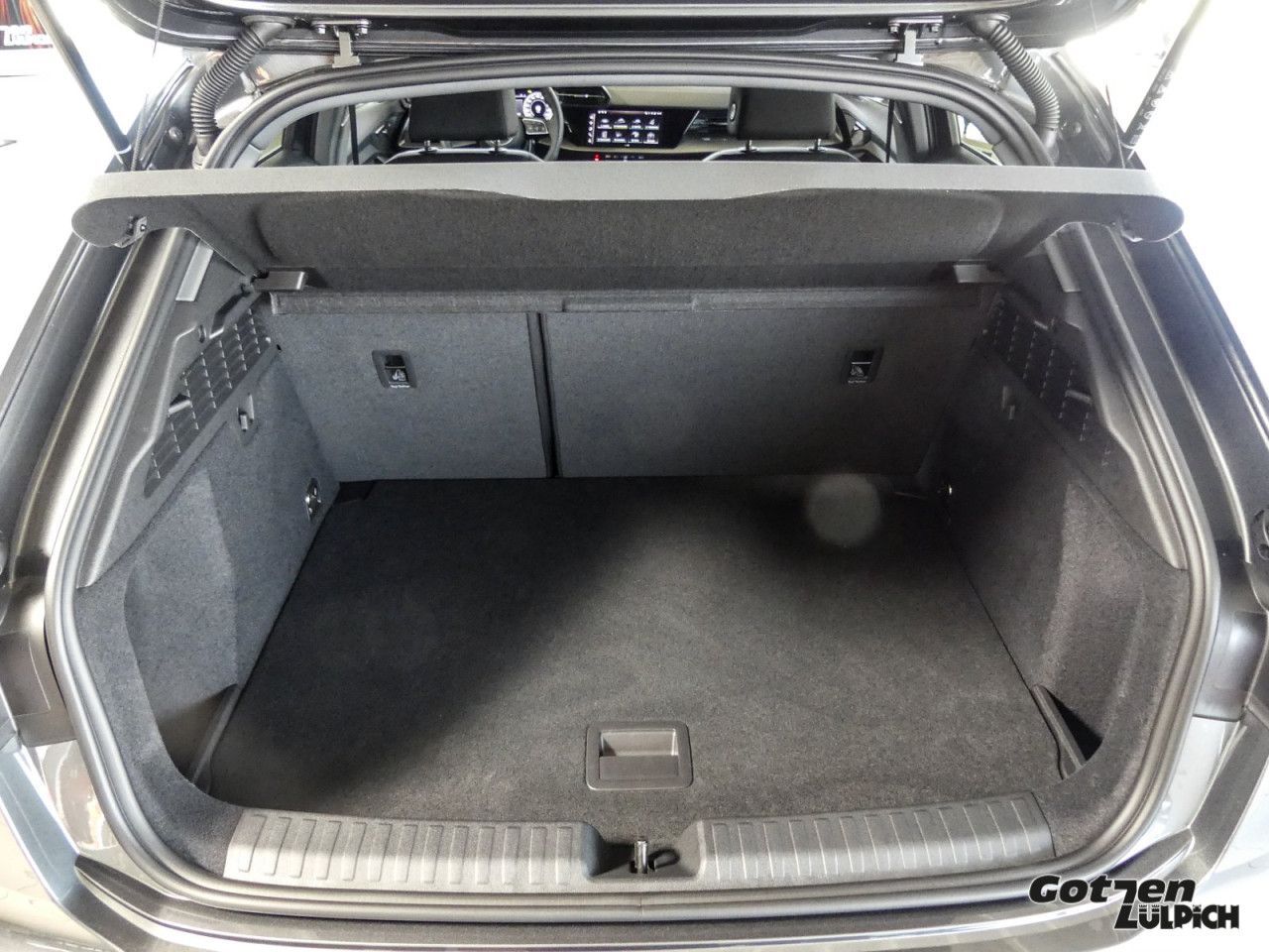 Audi A3 Sportback 35 TFSI S line S tronic - Samsaru's Car Outlet