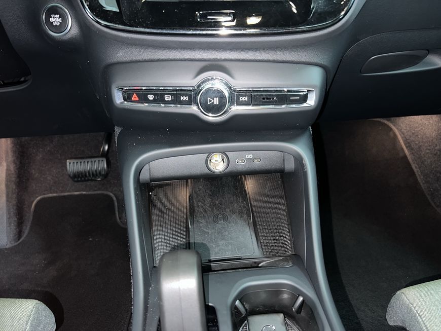 Volvo XC40 B3 B DKG Core AHK