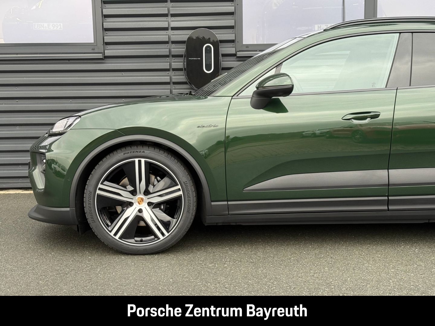 Porsche Macan 4S *AHV*MATRIX*INNO*LUFTFEDER.*HEADUP*BOSE